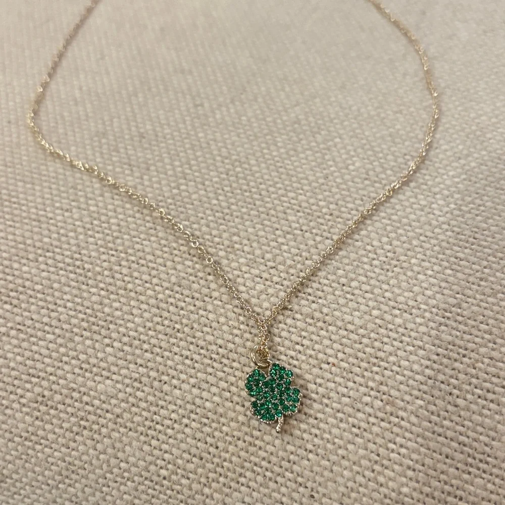 J. Crew Emerald Island Clover Pendant Necklace/NWT - Picture 3 of 8